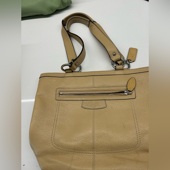 Coach Bag - Picture 1 of 3
